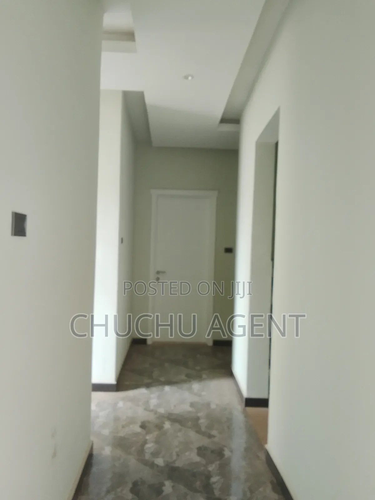 20bdrm Apartment in Akaky Kaliti for sale