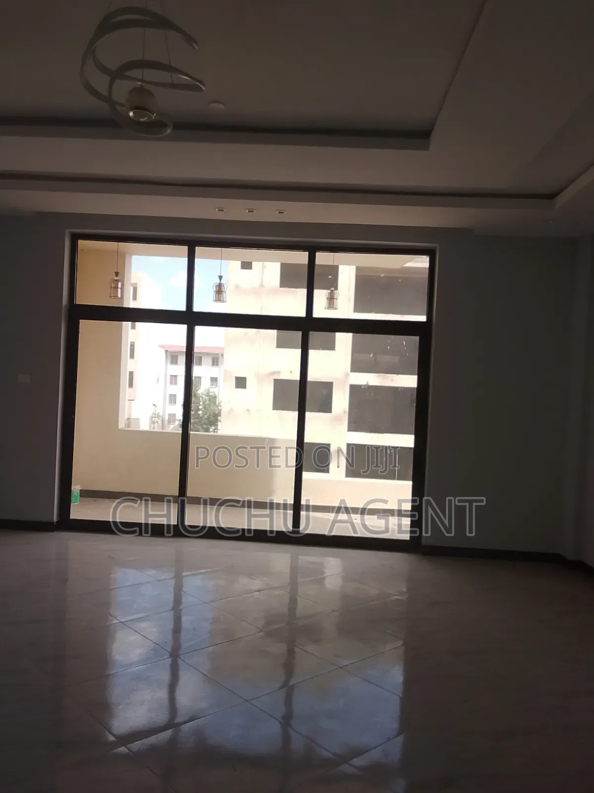 20bdrm Apartment in Akaky Kaliti for sale