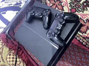 Ps4 1tr With 2 Joysticks and It Has Peak Games