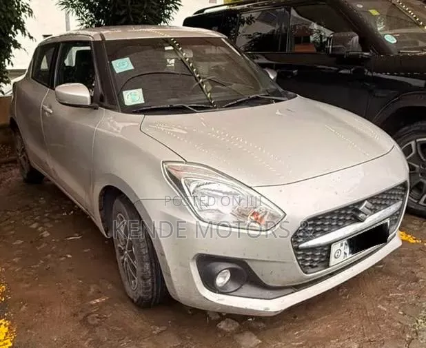 Suzuki Swift RS 2021 Silver