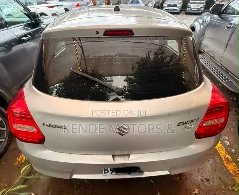 Suzuki Swift RS 2021 Silver