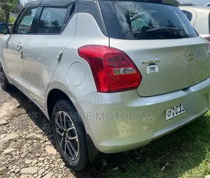 Suzuki Swift RS 2021 Silver