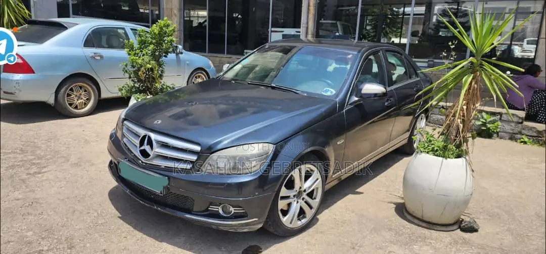 Mercedes-Benz C200 2008 Black