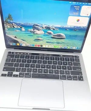 New Laptop Apple MacBook Pro 2020 M1 8GB Apple M1 Pro SSD 256GB