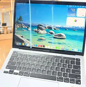 New Laptop Apple MacBook Pro 2020 M1 8GB Apple M1 Pro SSD 256GB