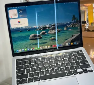 New Laptop Apple MacBook Pro 2020 M1 8GB Apple M1 Pro SSD 256GB