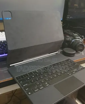 Apple iPad Keyboard 11 Inch and 13 Inch