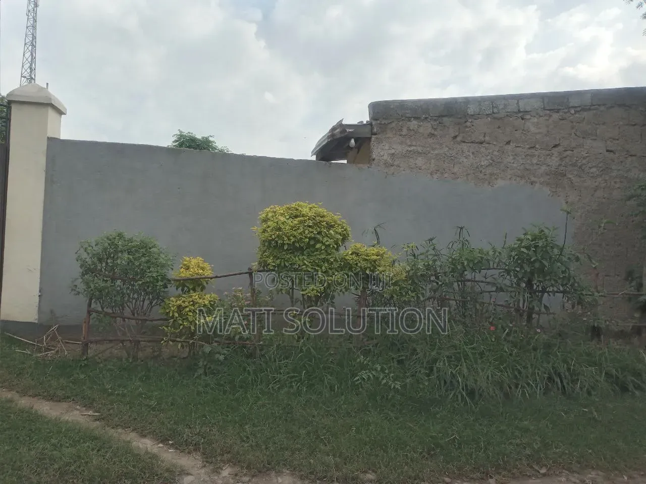 Furnished 8bdrm House in Adama for sale