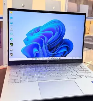 New Laptop HP Envy 13 16GB Intel Core i5 SSD 512GB