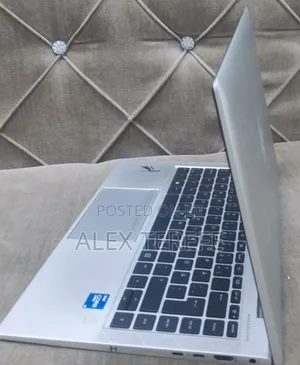 New Laptop HP EliteBook 840 G8 16GB Intel Core i5 SSD 512GB