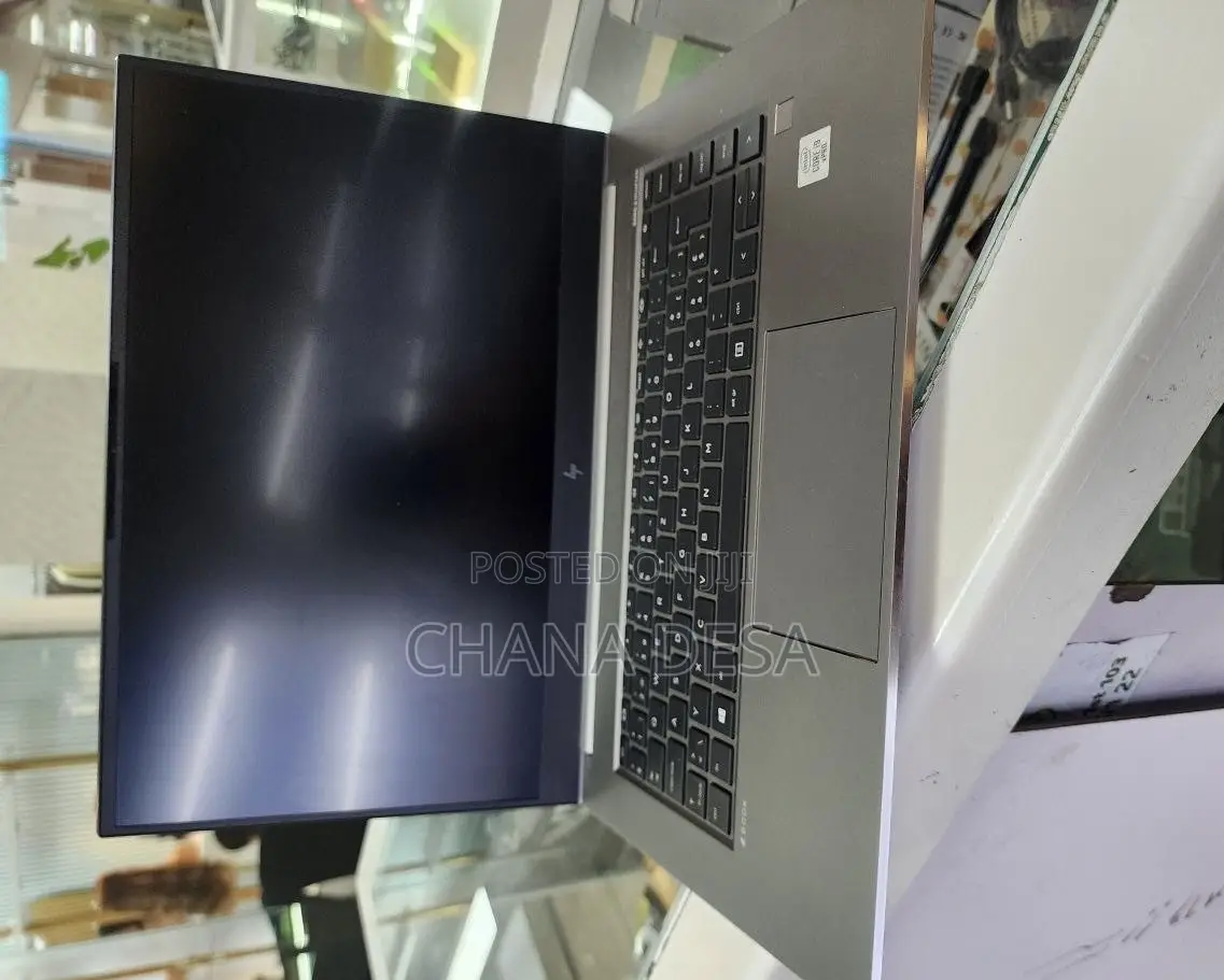 New Laptop HP ZBook 15 32GB Intel Core i9 SSD 512GB