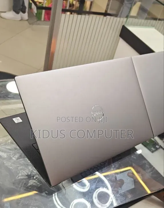 New Laptop Dell Precision 5560 16GB Intel Core i7 SSD 512GB