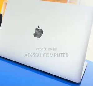 New Laptop Apple MacBook Pro 2020 8GB Apple M1 Pro SSD 256GB