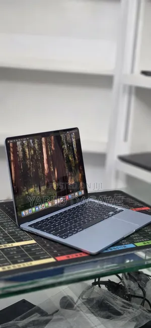 New Laptop Apple MacBook Air 2025 M4 16GB Apple M4 SSD 512GB