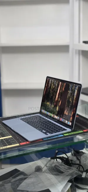 New Laptop Apple MacBook Air 2025 M4 16GB Apple M4 SSD 512GB