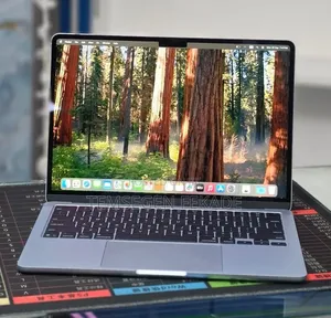New Laptop Apple MacBook Air 2025 M4 16GB Apple M4 SSD 512GB