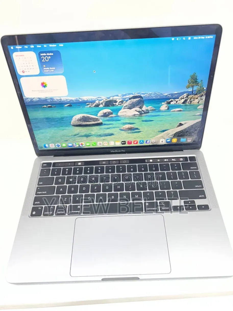 New Laptop Apple MacBook Pro 2020 M1 8GB Apple M1 Pro SSD 256GB