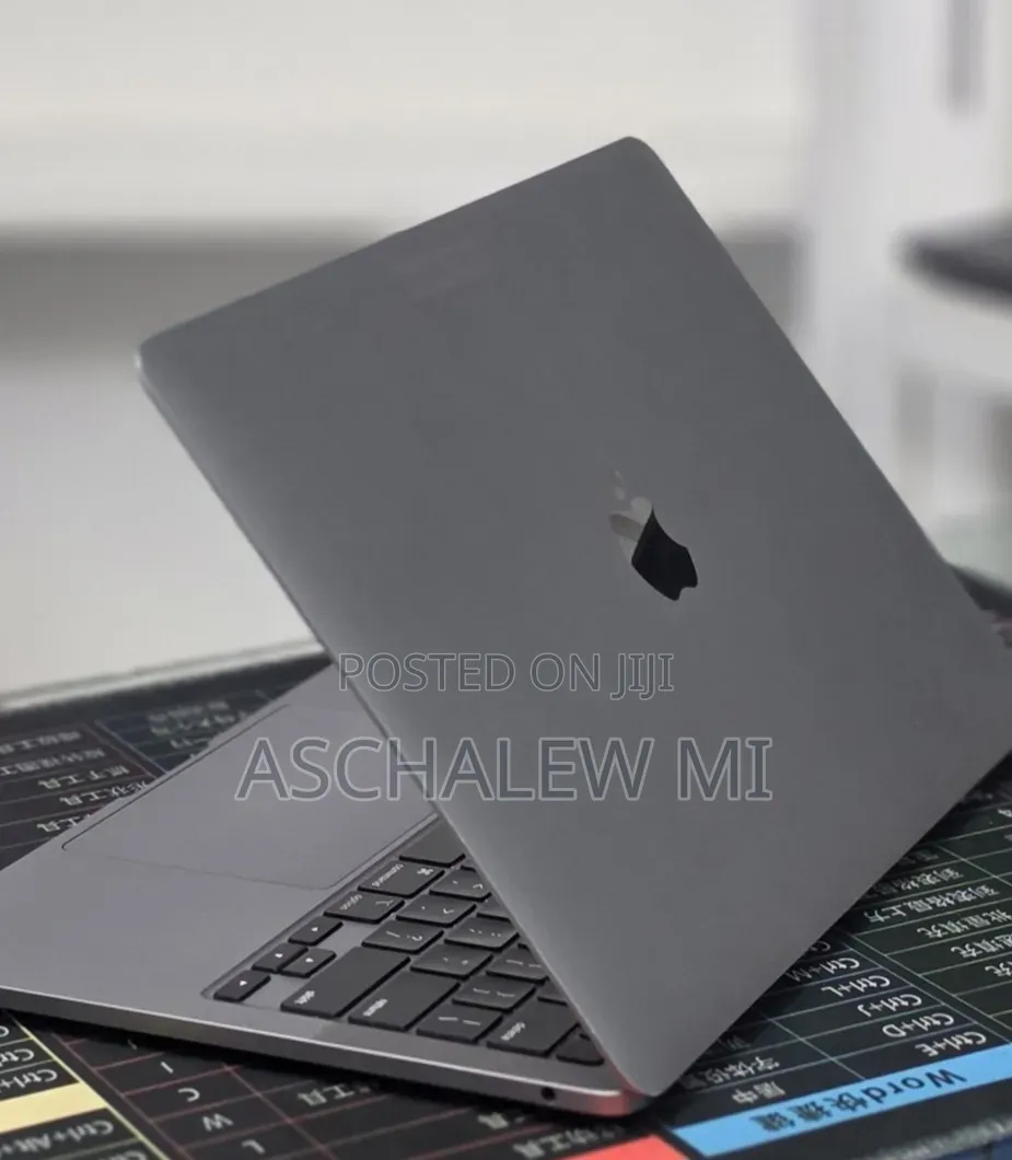 New Laptop Apple MacBook Pro 2020 16GB Apple M1 SSD 256GB