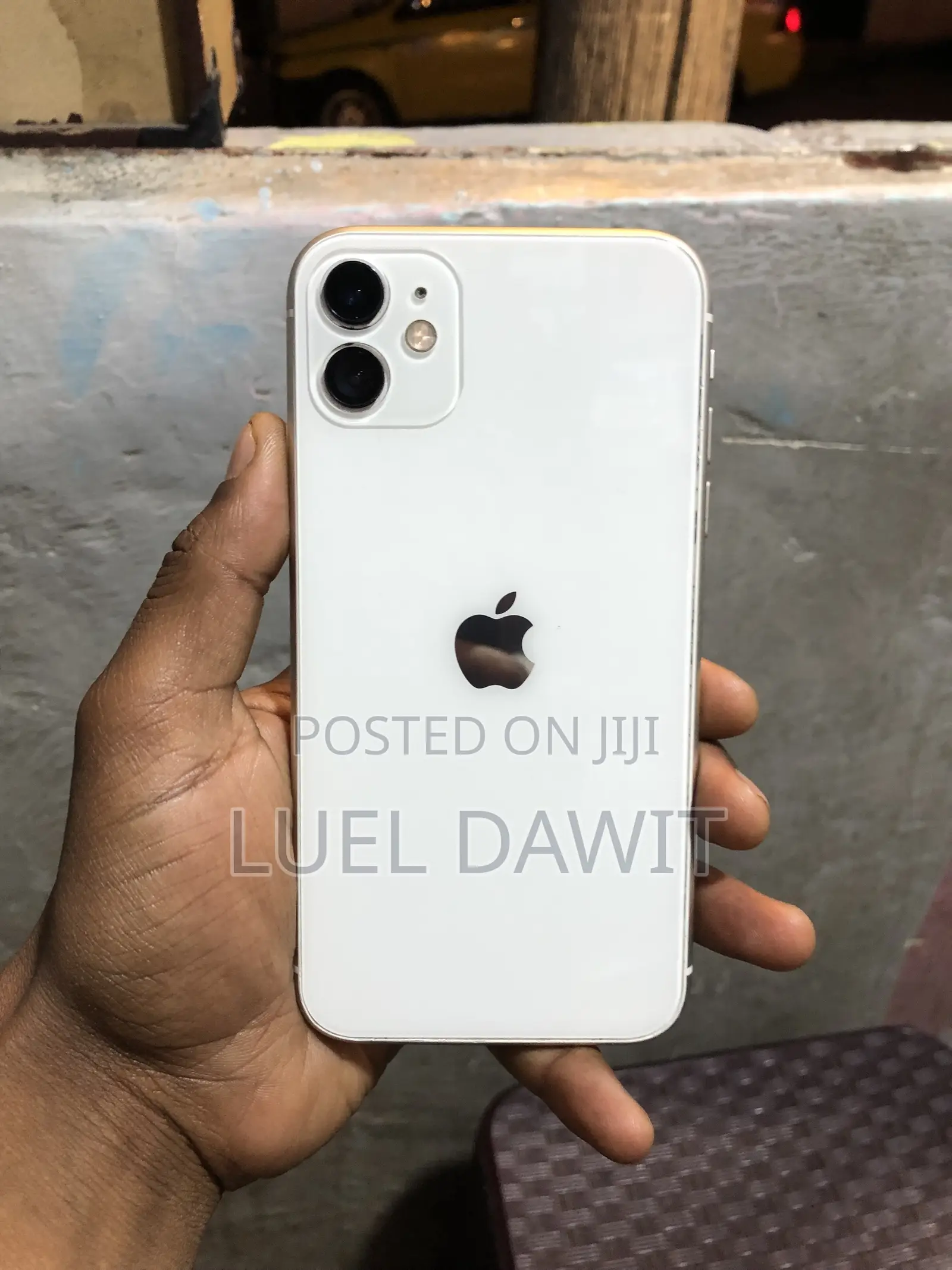 Apple iPhone 11 64 GB White