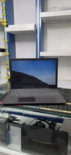 New Laptop Lenovo Ideapad 3 8GB Intel Core i3 HDD 1T