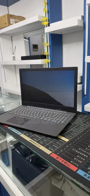 New Laptop Lenovo Ideapad 3 8GB Intel Core i3 HDD 1T