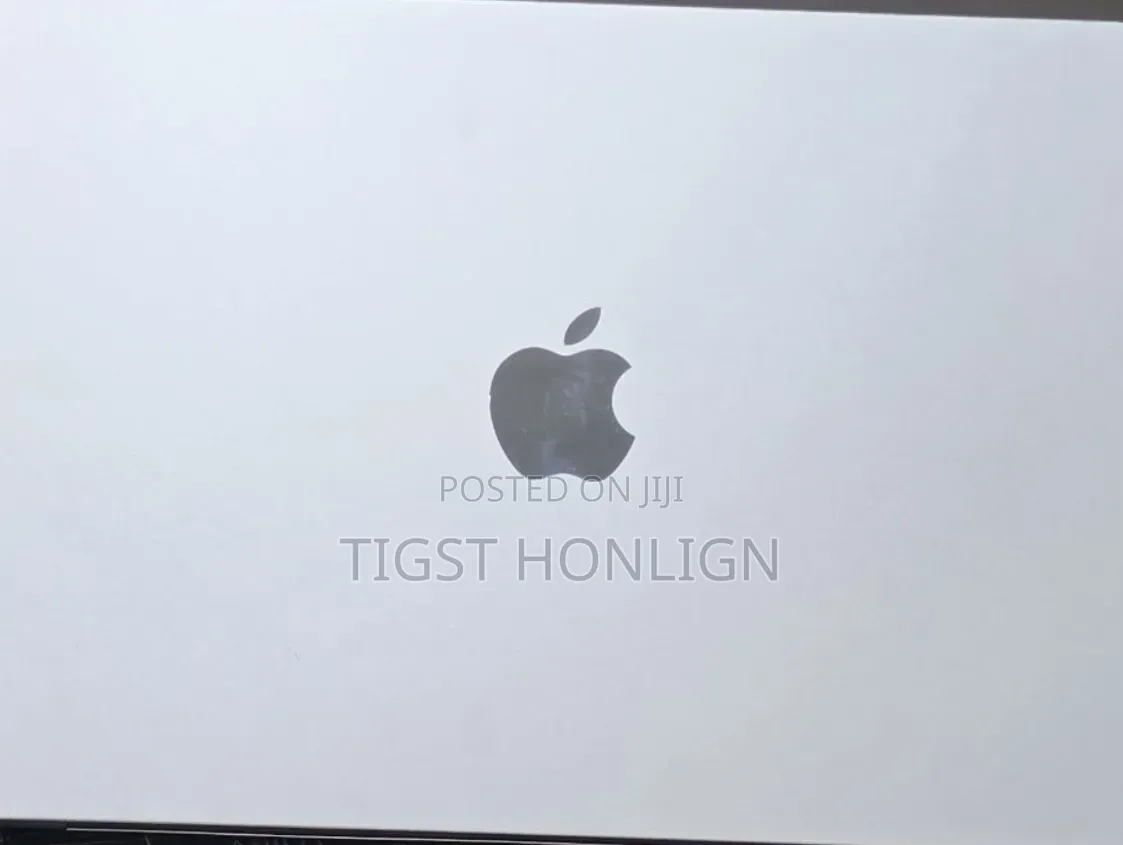 New Laptop Apple MacBook Air 2025 M4 16GB Apple M4 SSD 512GB