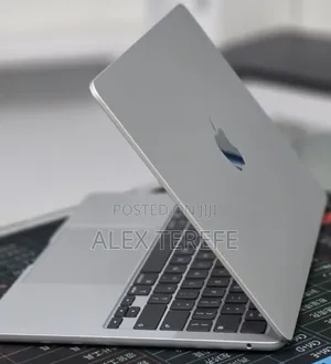 New Laptop Apple MacBook Air 2026 M5 16GB Apple M5 SSD 512GB
