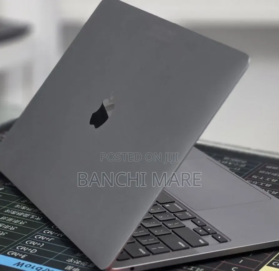 New Laptop Apple MacBook Pro 2020 M1 16GB Apple M1 SSD 256GB