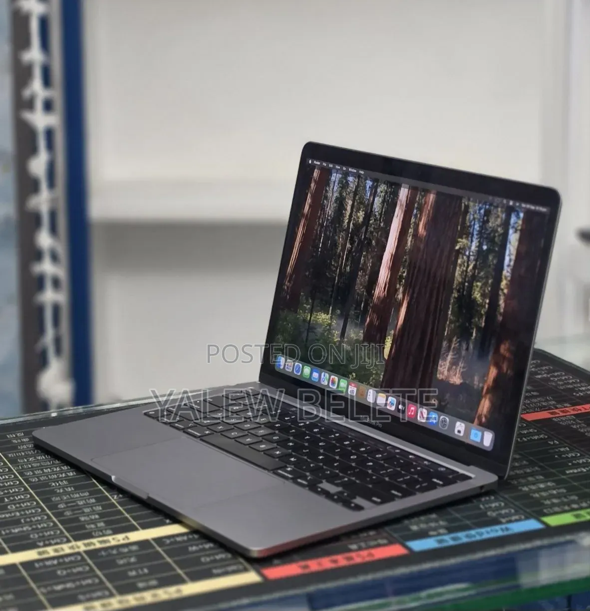 New Laptop Apple MacBook Pro 2020 M1 16GB Apple M1 Pro SSD 256GB