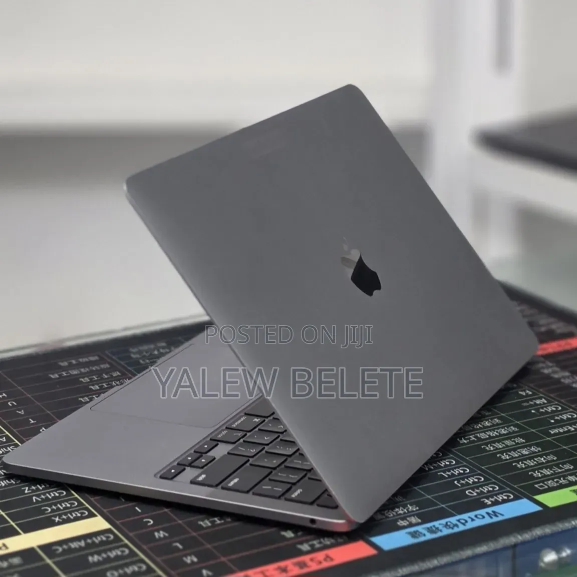 New Laptop Apple MacBook Pro 2020 M1 16GB Apple M1 Pro SSD 256GB