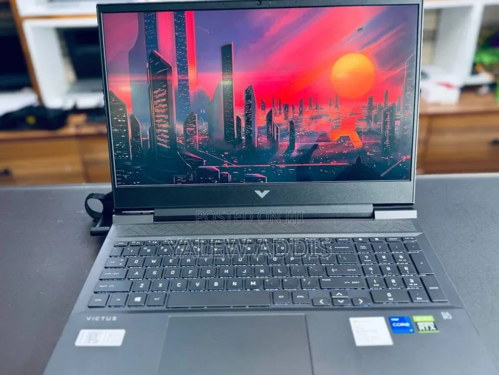 New Laptop HP Victus 16 16GB Intel Core i7 SSD 512GB