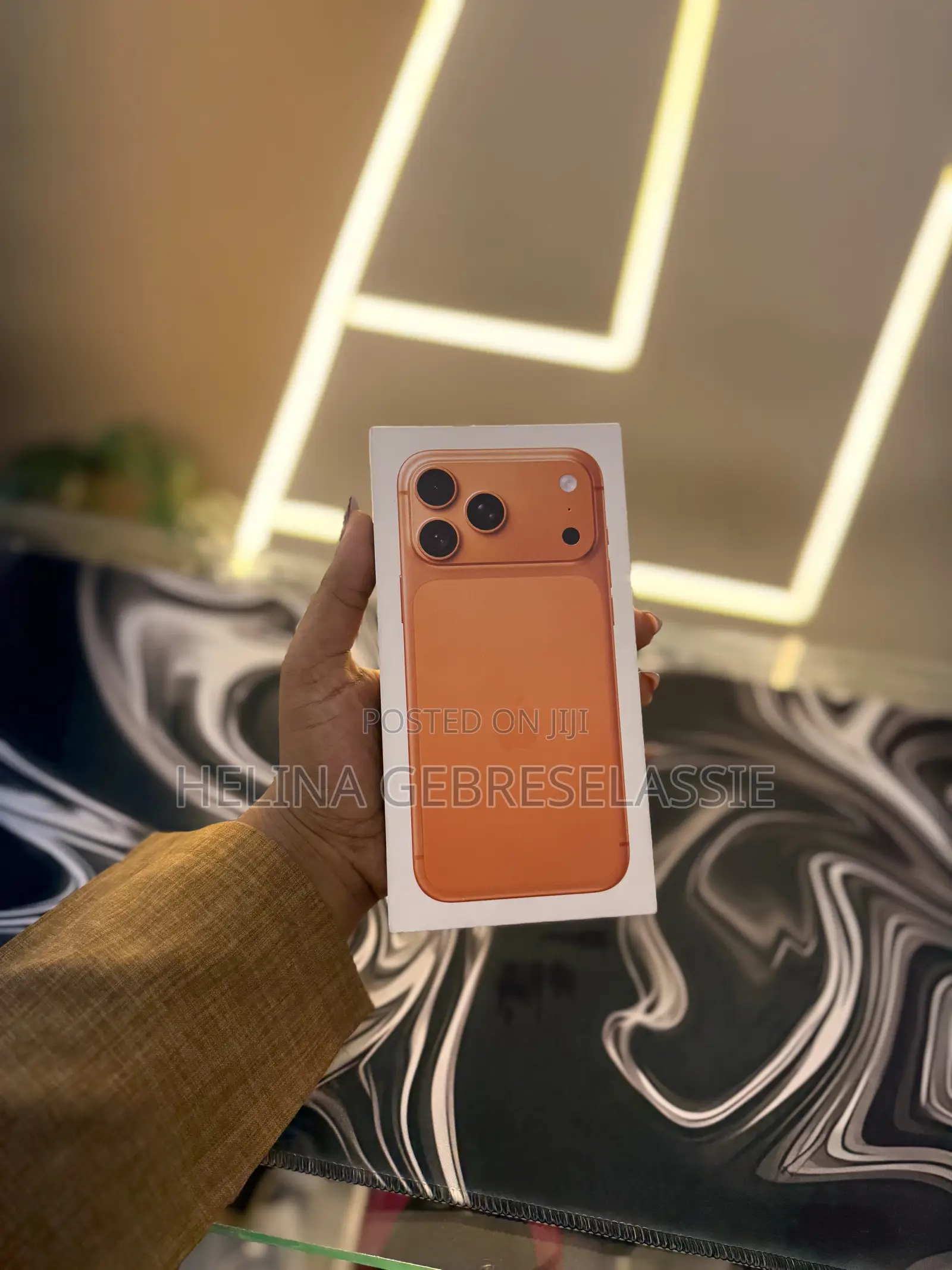 New Apple iPhone 17 Pro Max 256 GB Orange