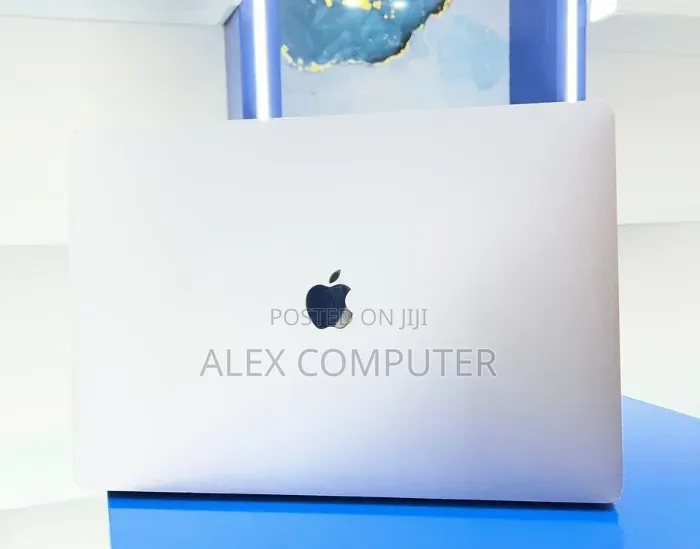 New Laptop Apple MacBook Pro 2019 32GB Intel Core i9 SSD 1T