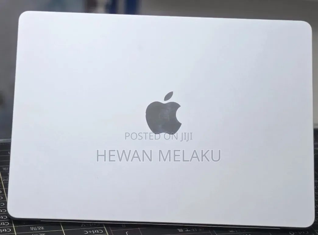 New Laptop Apple MacBook Air 2025 M4 16GB Apple M4 SSD 512GB