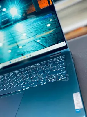 New Laptop Lenovo Yoga 9i 16GB Intel Core Ultra 7 SSD 512GB