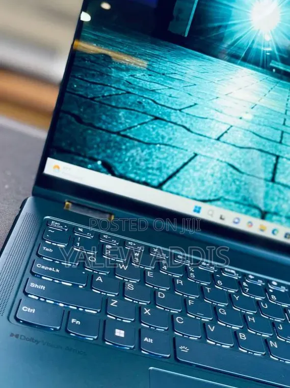 New Laptop Lenovo Yoga 9i 16GB Intel Core Ultra 7 SSD 512GB