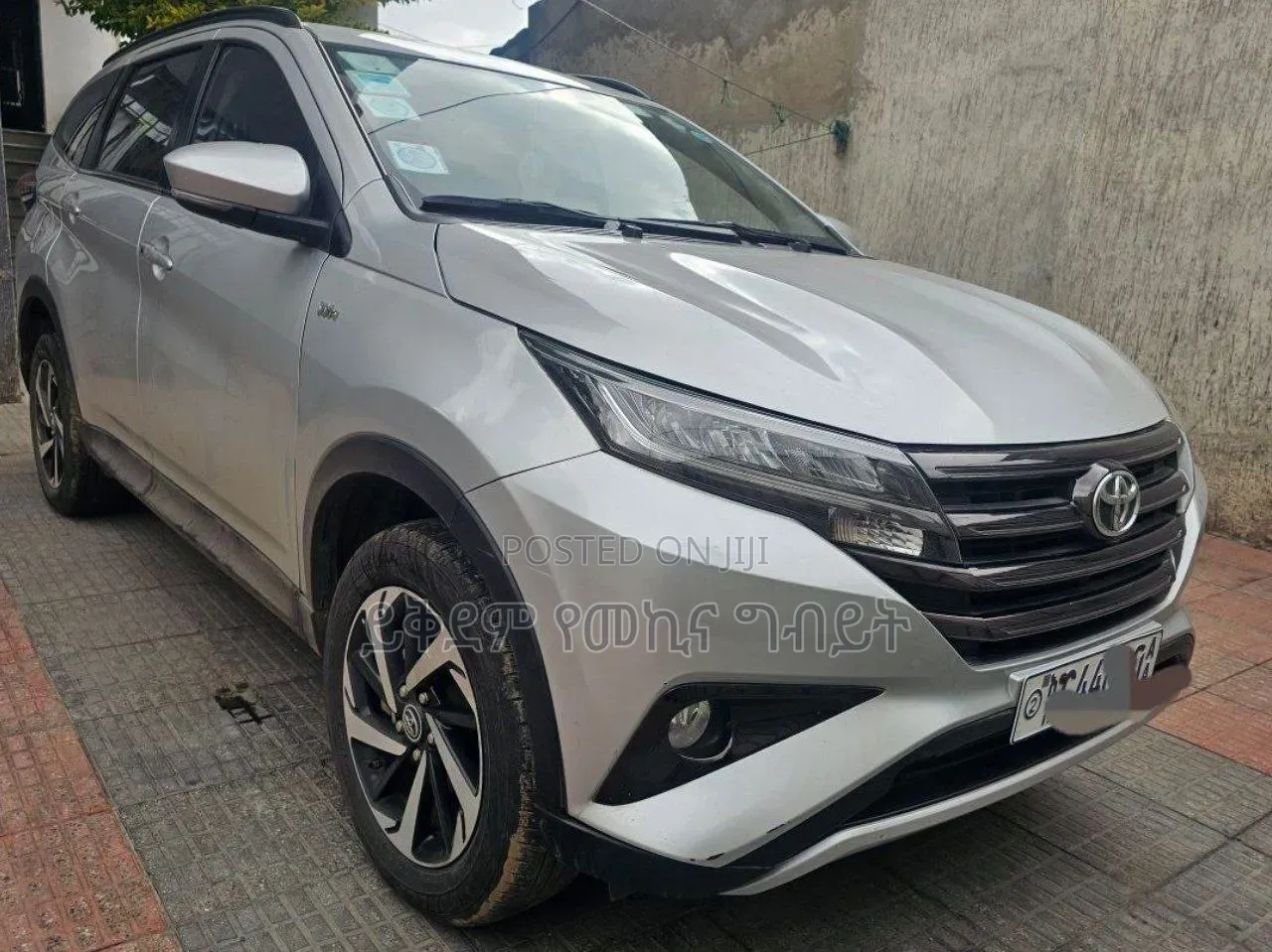 Toyota Rush 2023 Silver
