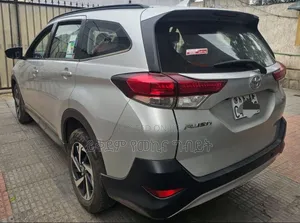 Toyota Rush 2023 Silver