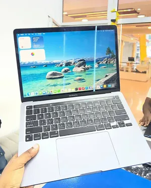 New Laptop Apple MacBook Pro 2020 M1 8GB Apple M1 SSD 256GB