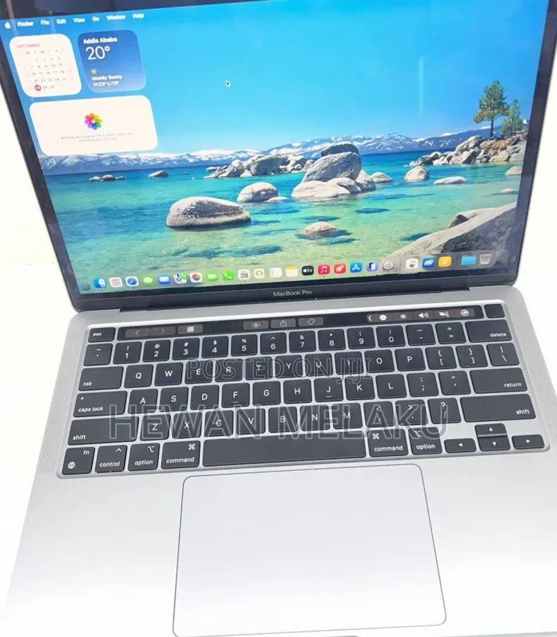 New Laptop Apple MacBook Pro 2020 M1 8GB Apple M1 SSD 256GB