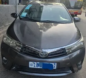 Toyota Corolla L 4-Speed Automatic 2013 Gray