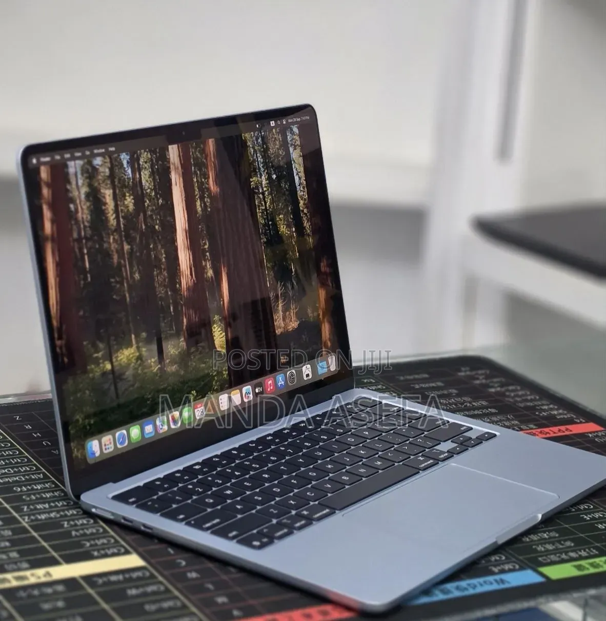 New Laptop Apple MacBook Air 2025 M4 16GB Apple M4 SSD 512GB
