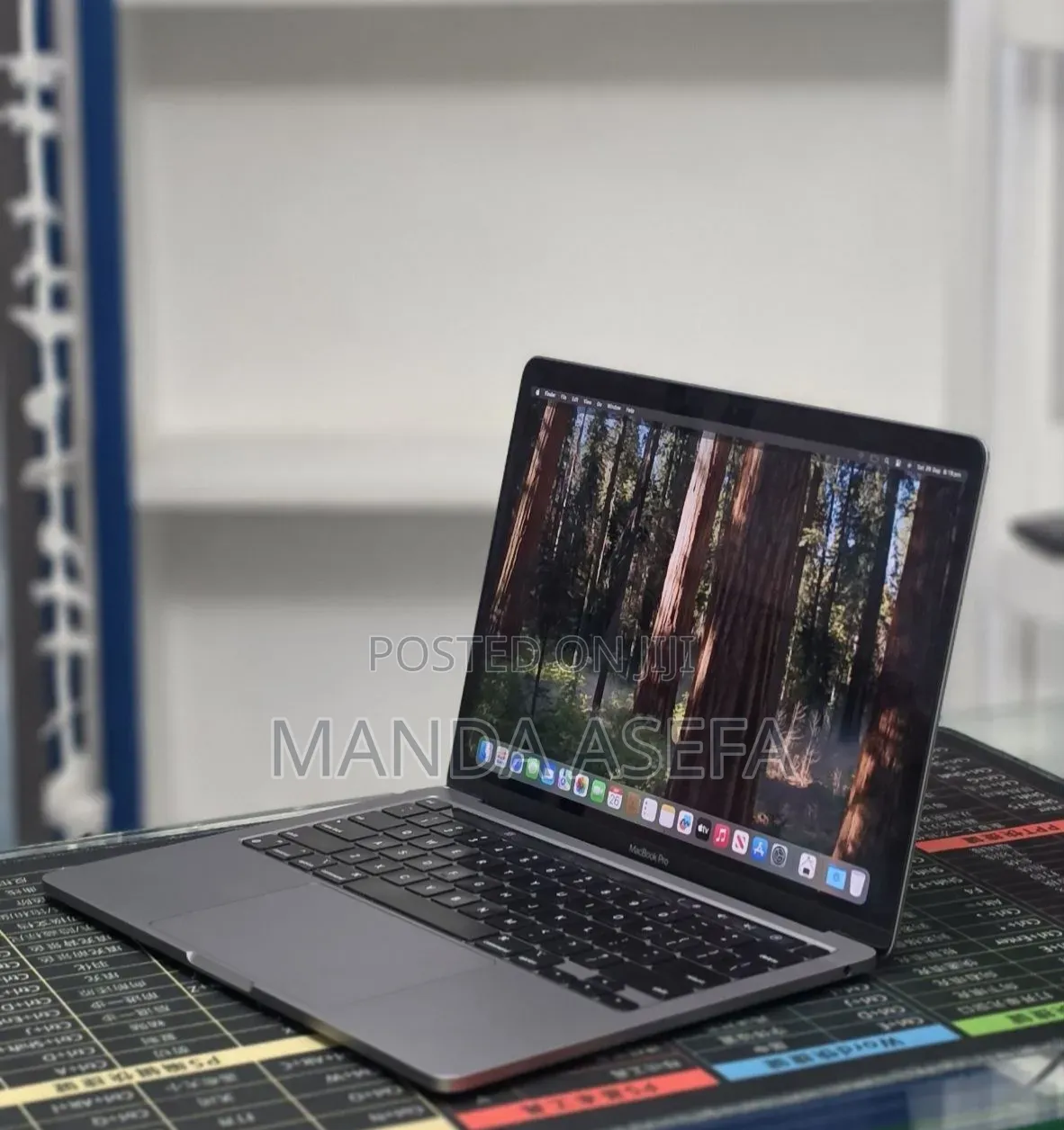 New Laptop Apple MacBook Pro 2020 M1 16GB Apple M1 SSD 256GB