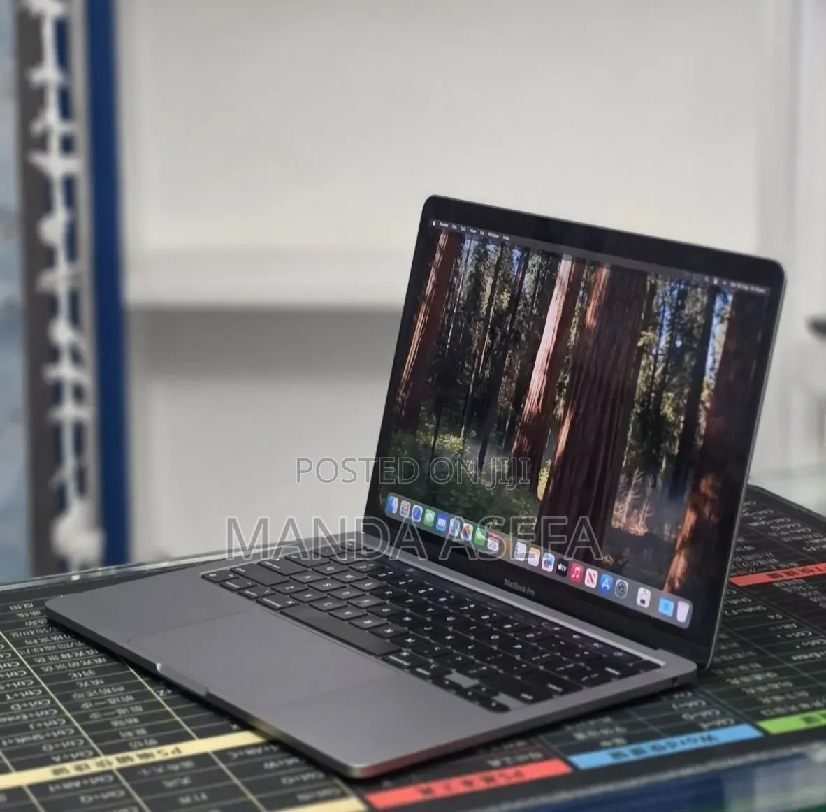 New Laptop Apple MacBook Pro 2020 M1 16GB Apple M1 SSD 256GB