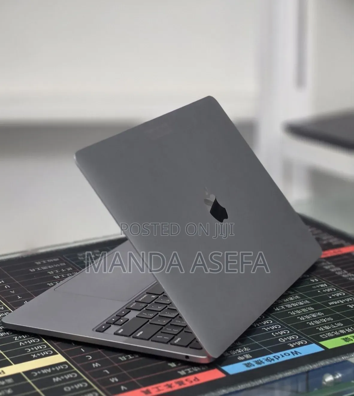New Laptop Apple MacBook Pro 2020 M1 16GB Apple M1 SSD 256GB