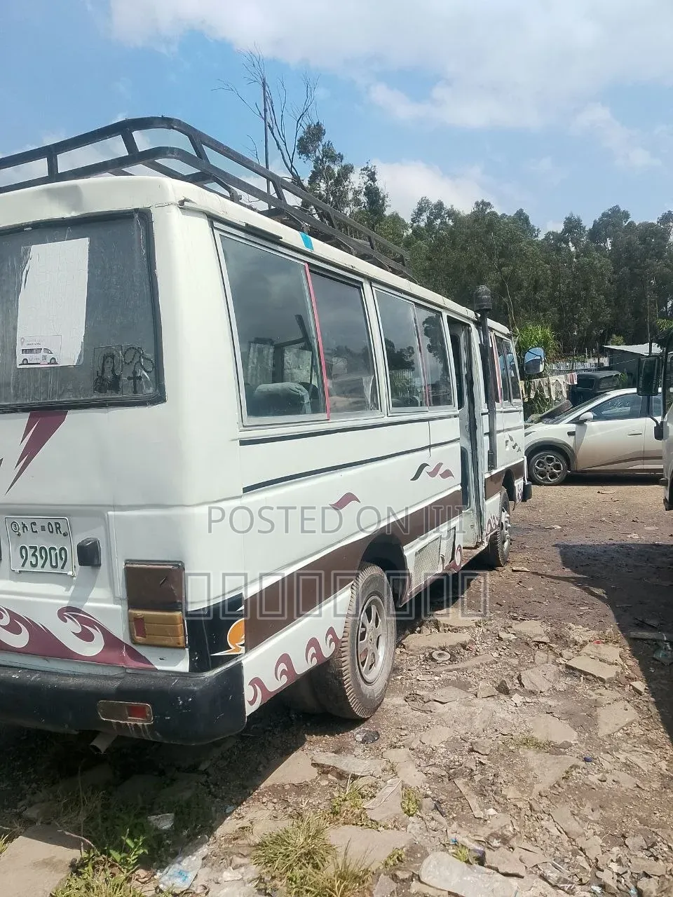 Bus 1996 White