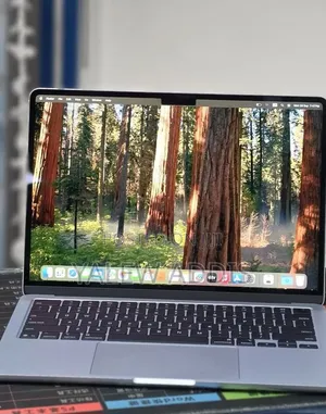New Laptop Apple MacBook Air 2025 M4 16GB Apple M4 SSD 512GB