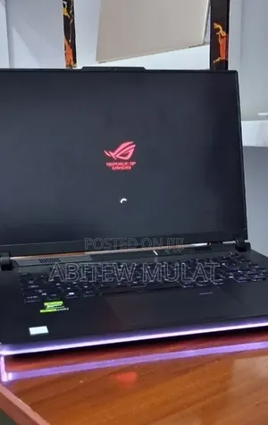 New Laptop Asus ROG Strix G18 32GB Intel Core i9 SSD 1T