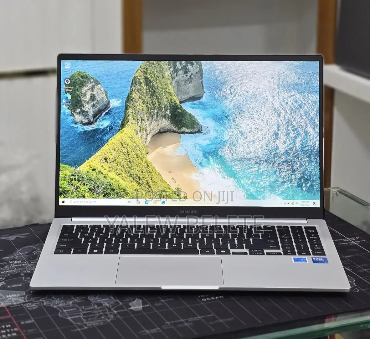 New Laptop Samsung Galaxy Book4 16GB Intel Core 7 SSD 16 GB