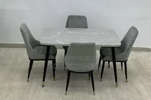 4 Seater Dining Table Built to Last. የምግብ ጠረጴዛ